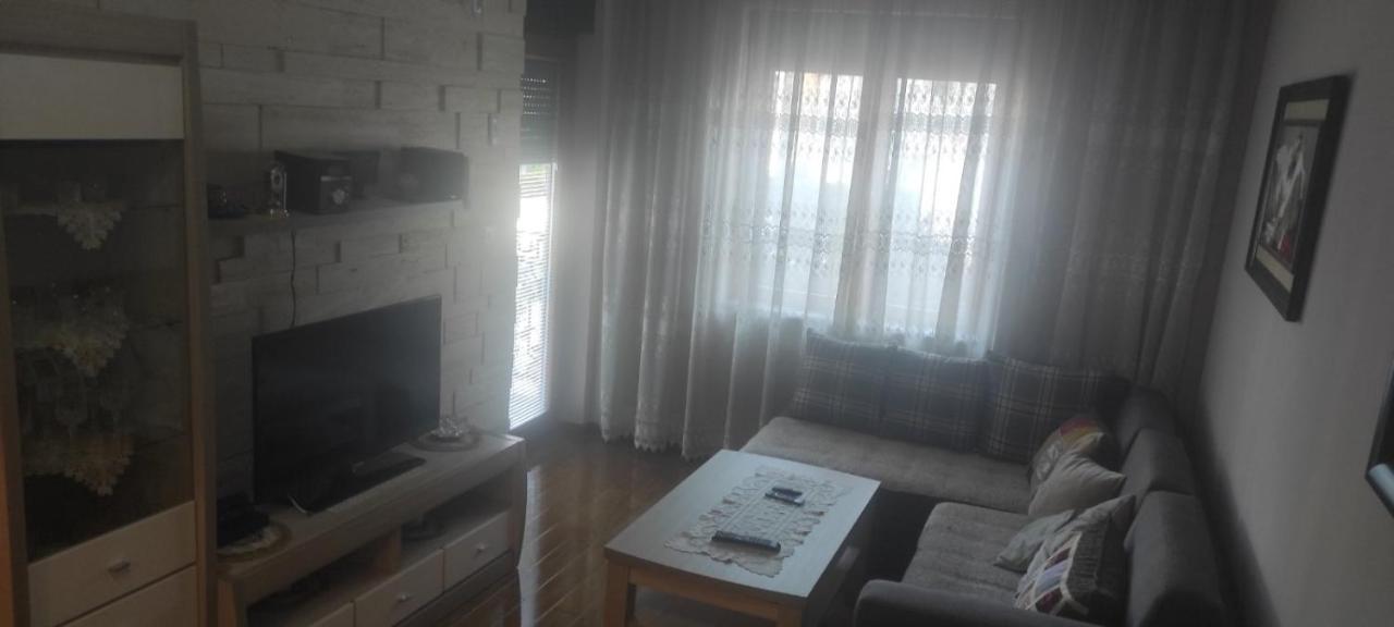 Apartman Tanya Apartamento Podgorica Exterior foto